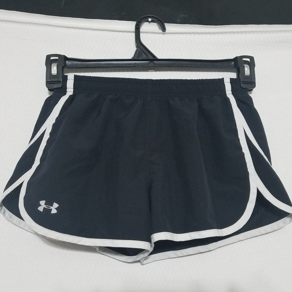 Under Armour Womens XS Black White Running Shorts